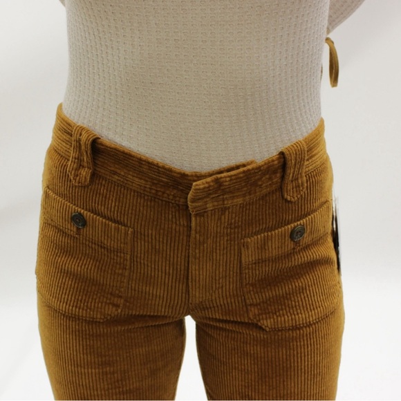NWT Free People Hip-Hugging Flared Corduroy Pants (Size 2) - Picture 2 of 11